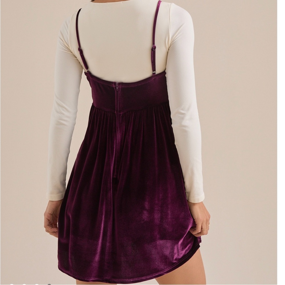 NEW Altar’d State Burgundy Velvet Holiday Mini Dress Size Medium NWT - Picture 2 of 7